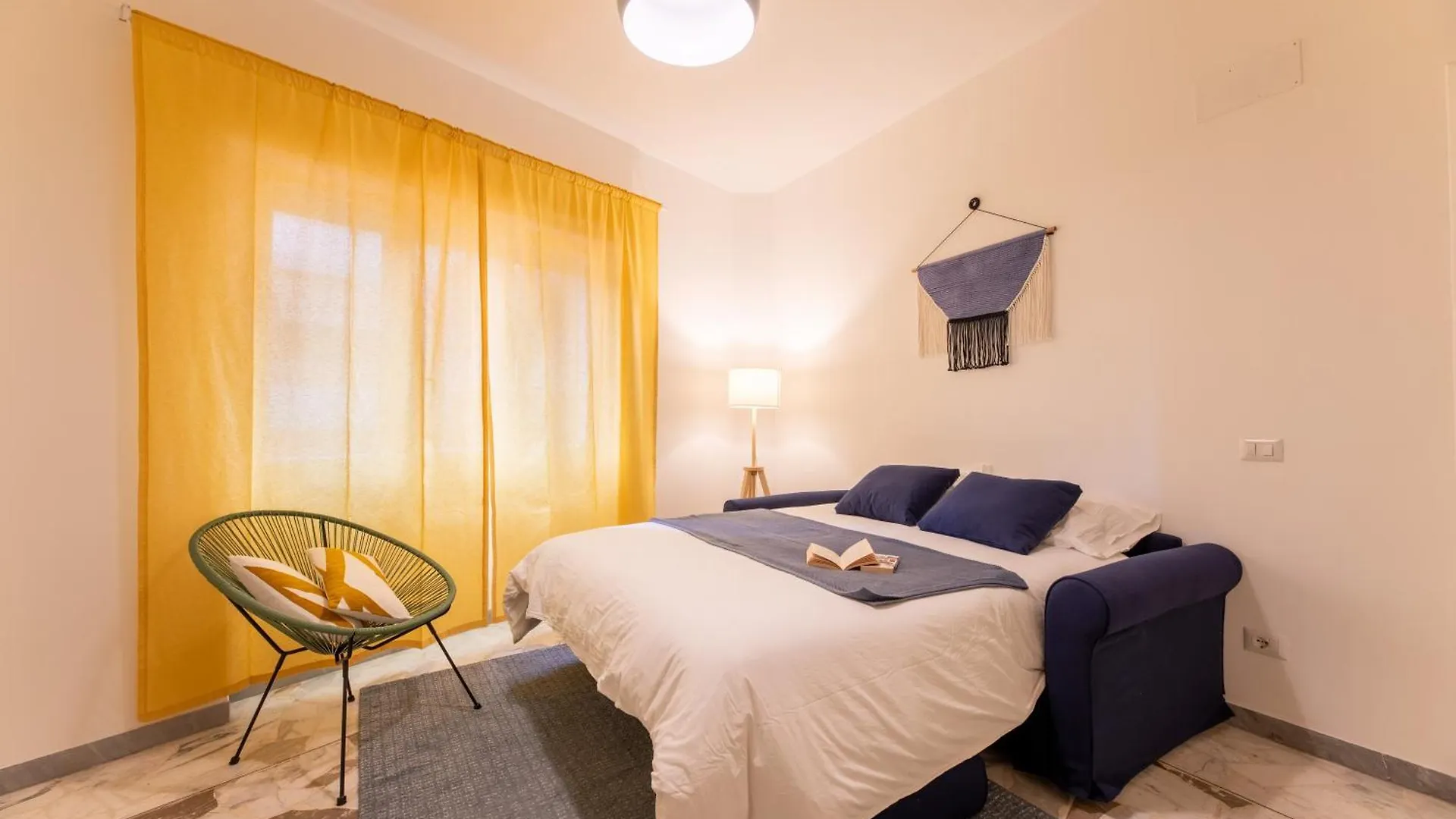 Flower Apartment Rom 0*,  Italien